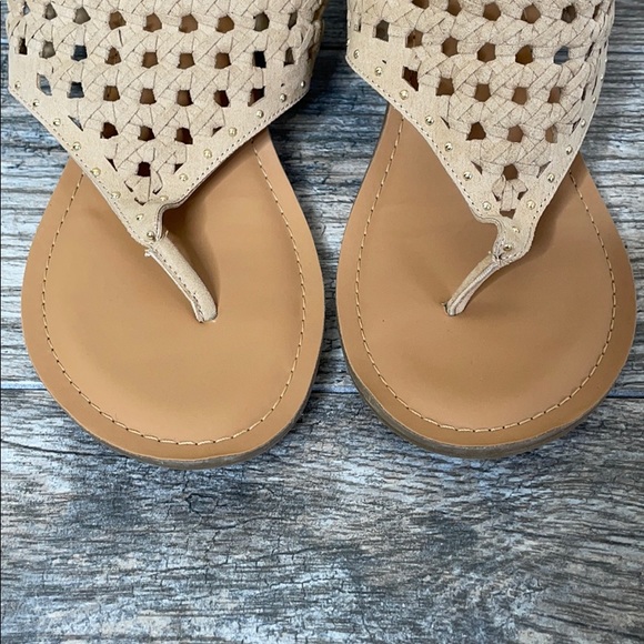 FERGALICIOUS Women’s Wedge Ankle Sling Back Basket Weave Design Sandals Tan 11M - Picture 10 of 11